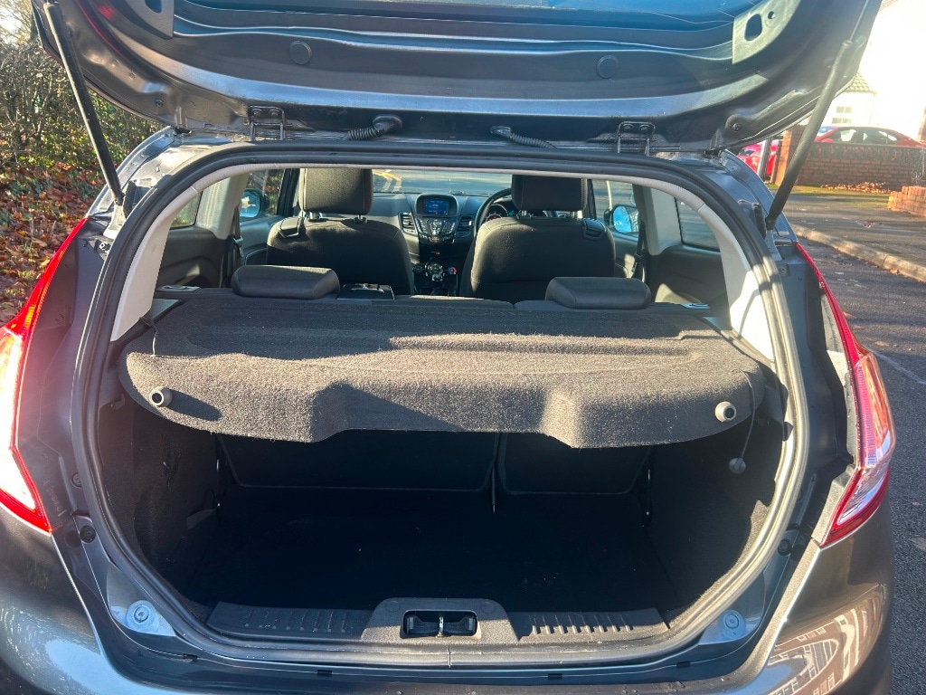 Used Ford Fiesta 2017 for sale - 76855479: Photo 4