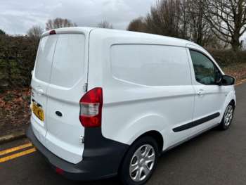 Used Ford Transit Courier 2017 for sale - 74802308: Photo