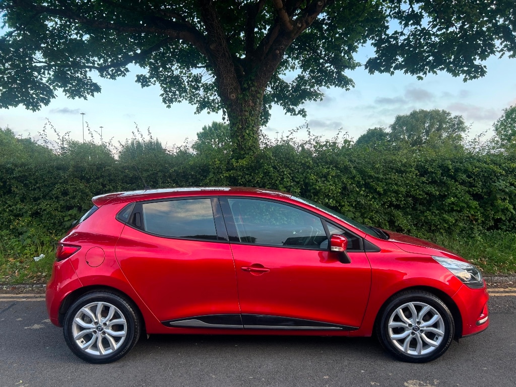 Used Renault Clio 2017 for sale - 76230553: Photo 2