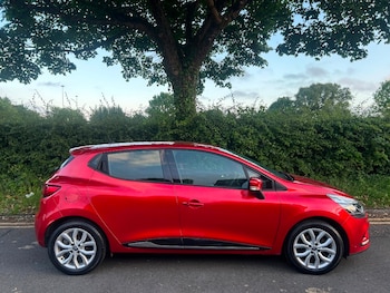 Used Renault Clio 2017 for sale - 76230553: Photo