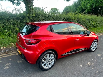 Used Renault Clio 2017 for sale - 76230553: Photo