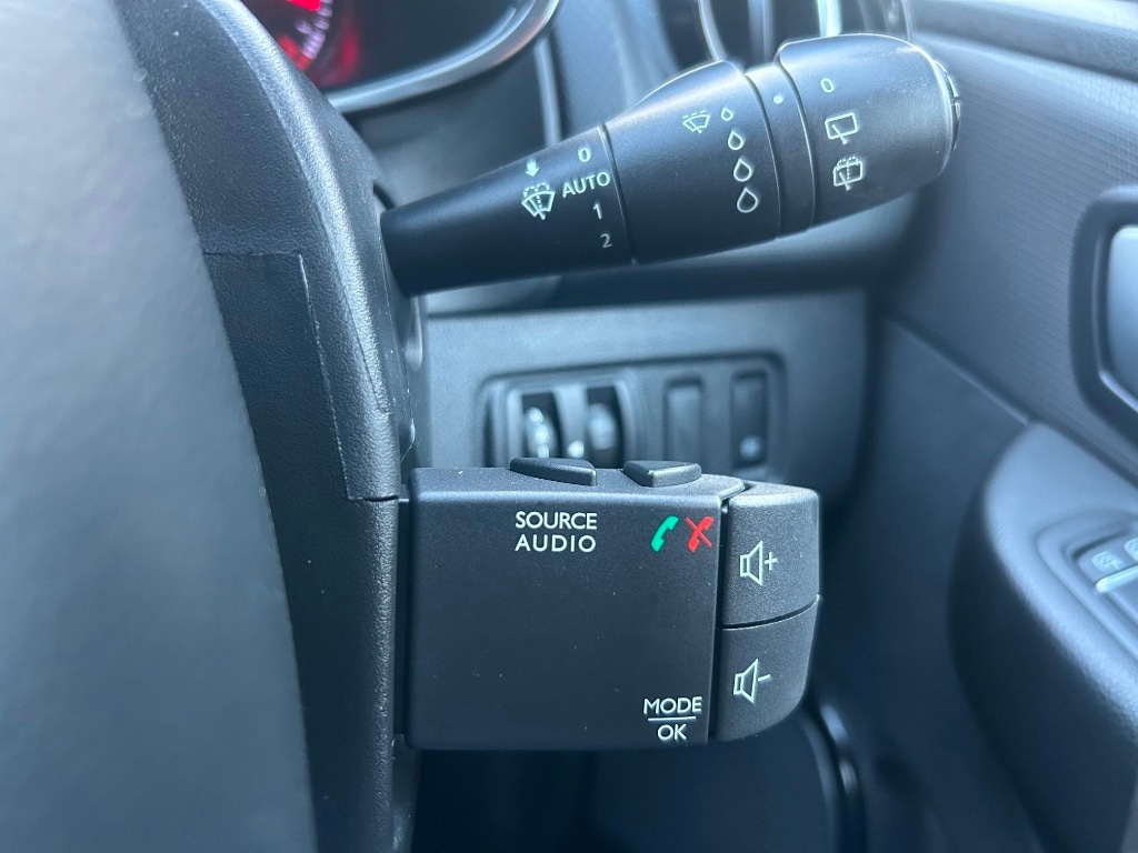 Used Renault Clio 2017 for sale - 76230553: Photo 9