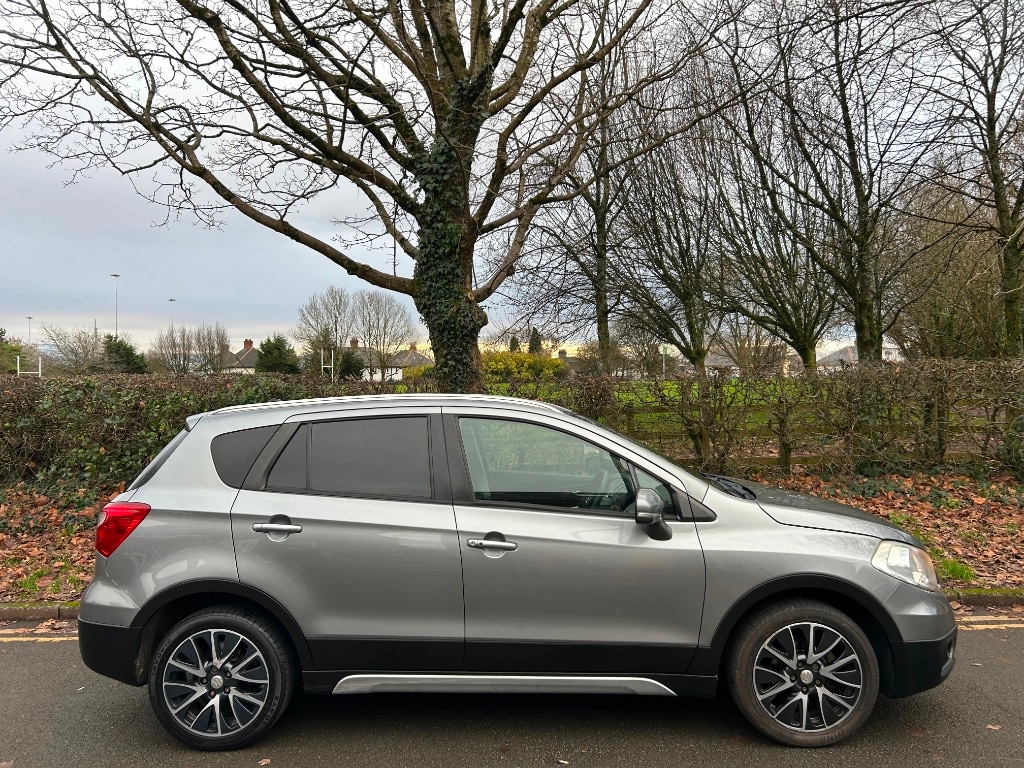Used Suzuki SX4 2014 for sale - 76932235: Photo 2