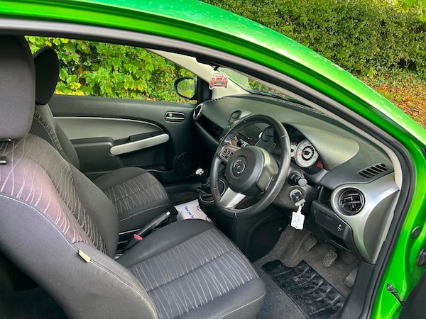 Used Mazda Mazda2 2010 for sale - 76230564: Photo 11