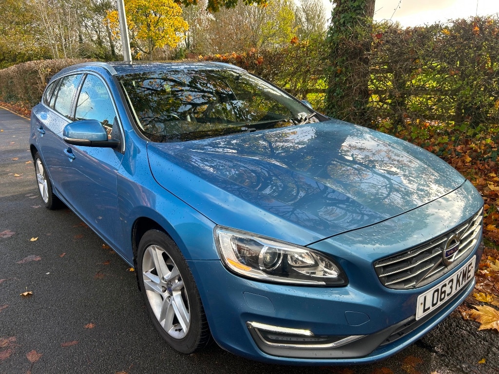 Used Volvo V60 2014 for sale - 76353444: Photo 1