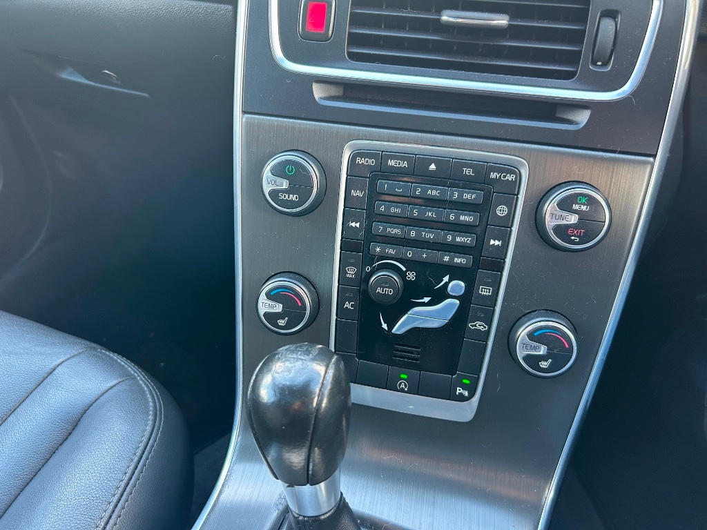 Used Volvo V60 2014 for sale - 76353444: Photo 13