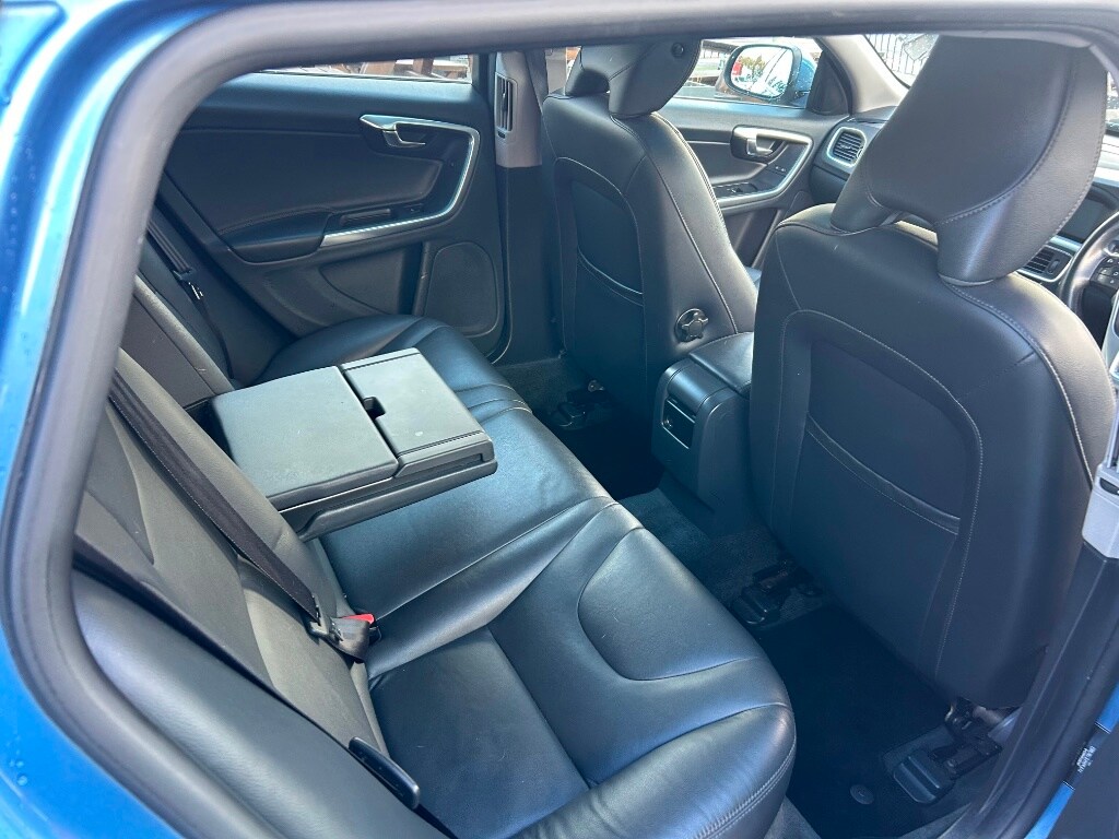 Used Volvo V60 2014 for sale - 76353444: Photo 14