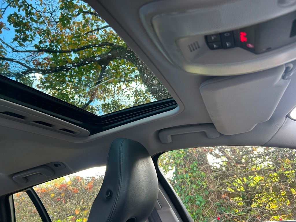 Used Volvo V60 2014 for sale - 76353444: Photo 17