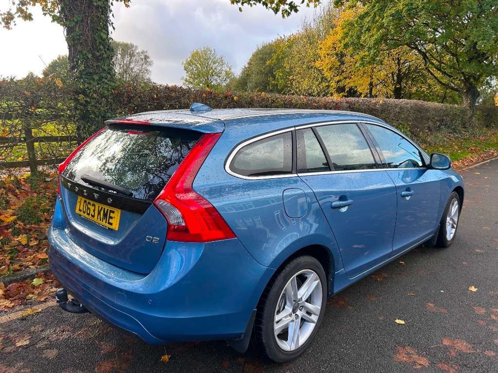 Used Volvo V60 2014 for sale - 76353444: Photo 3