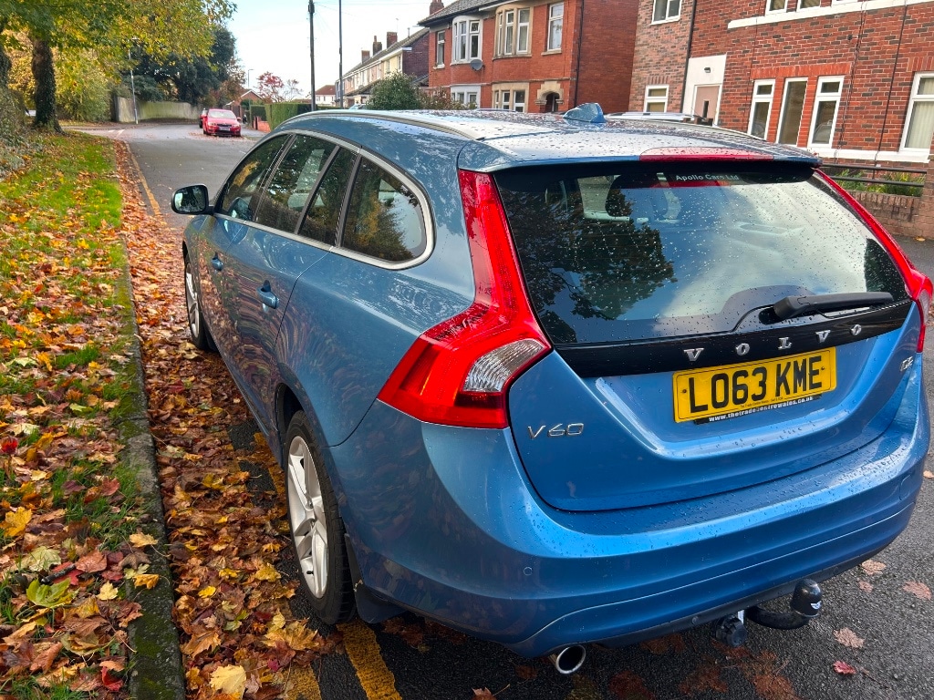 Used Volvo V60 2014 for sale - 76353444: Photo 6