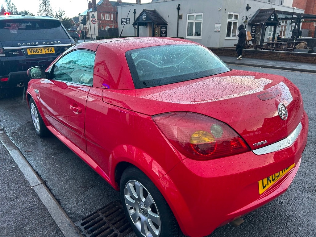 Used Vauxhall Tigra 2009 for sale - 77237225: Photo 12