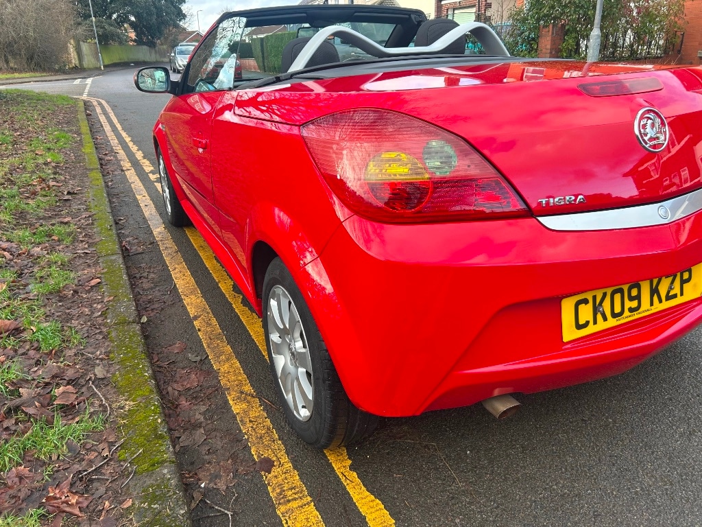 Used Vauxhall Tigra 2009 for sale - 77237225: Photo 6