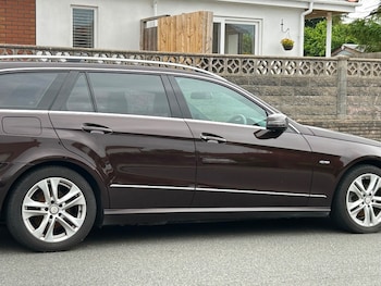 Used Mercedes-Benz E Class 2010 for sale - 78770561: Photo