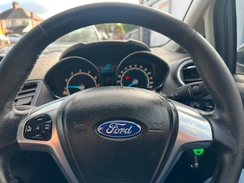 Used Ford Fiesta 2015 for sale - 79593266: Photo