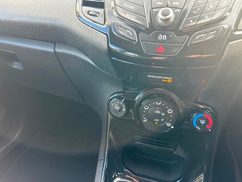 Used Ford Fiesta 2015 for sale - 79593266: Photo