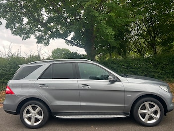 Used Mercedes-Benz 350 SL 2012 for sale - 75375065: Photo