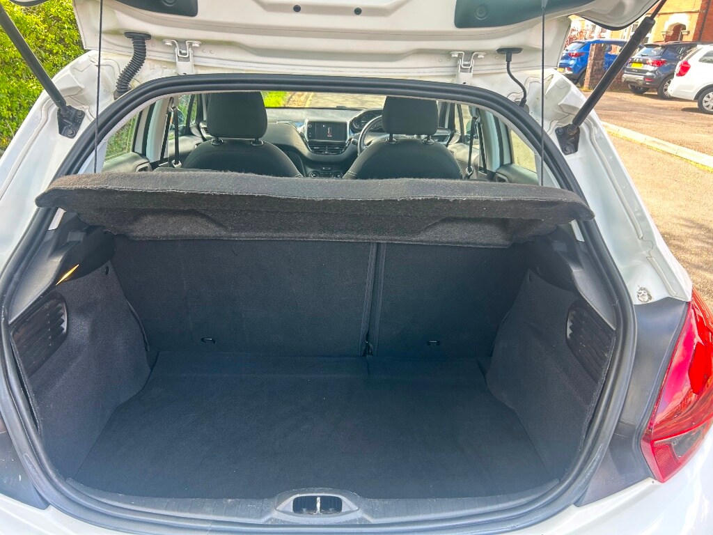 Used Peugeot 208 2016 for sale - 78219662: Photo 11