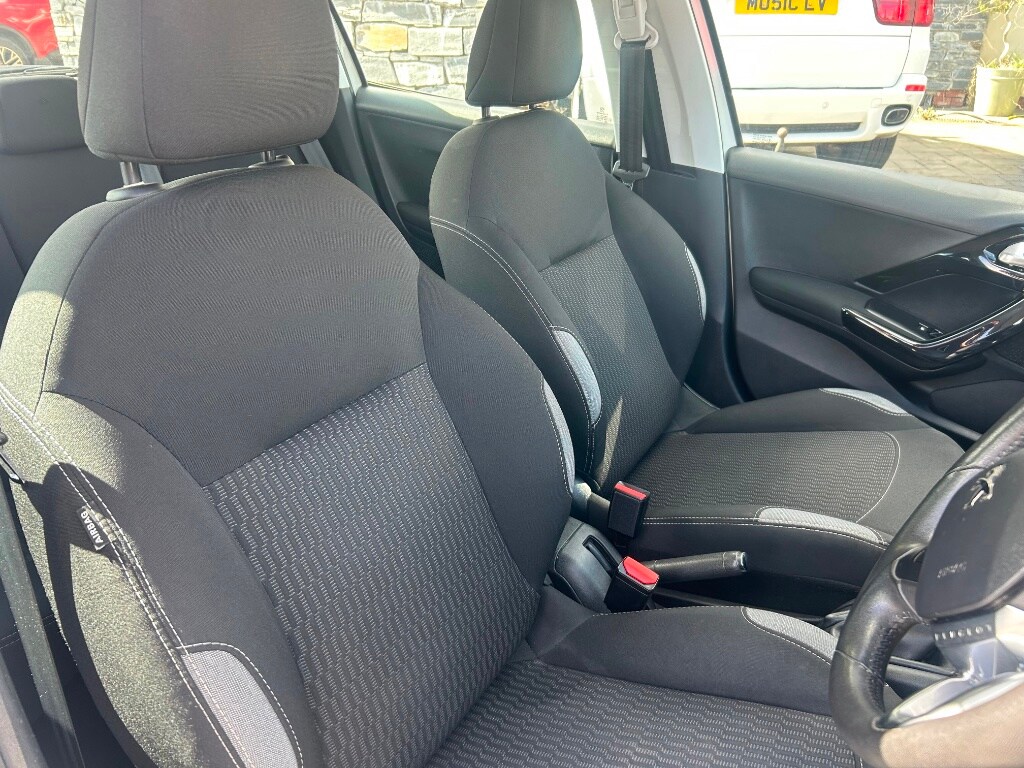 Used Peugeot 208 2016 for sale - 78219662: Photo 16