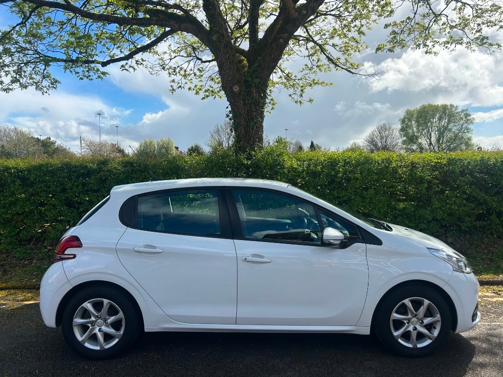 Used Peugeot 208 2016 for sale - 78219662: Photo 2