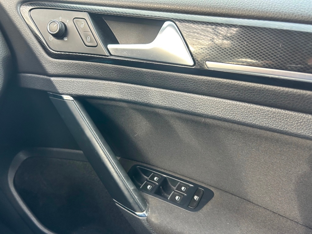 Used Volkswagen Golf 2013 for sale - 77400146: Photo 9