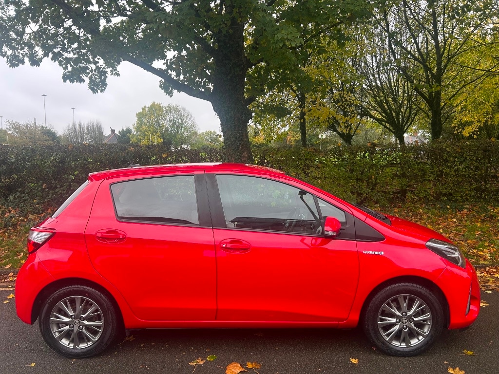 Used Toyota Yaris 2020 for sale - 76317491: Photo 2