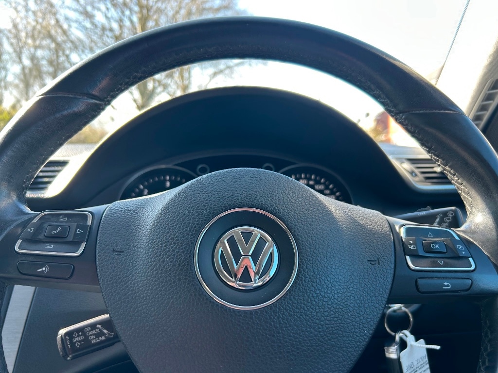 Used Volkswagen Passat 2012 for sale - 77968935: Photo 10