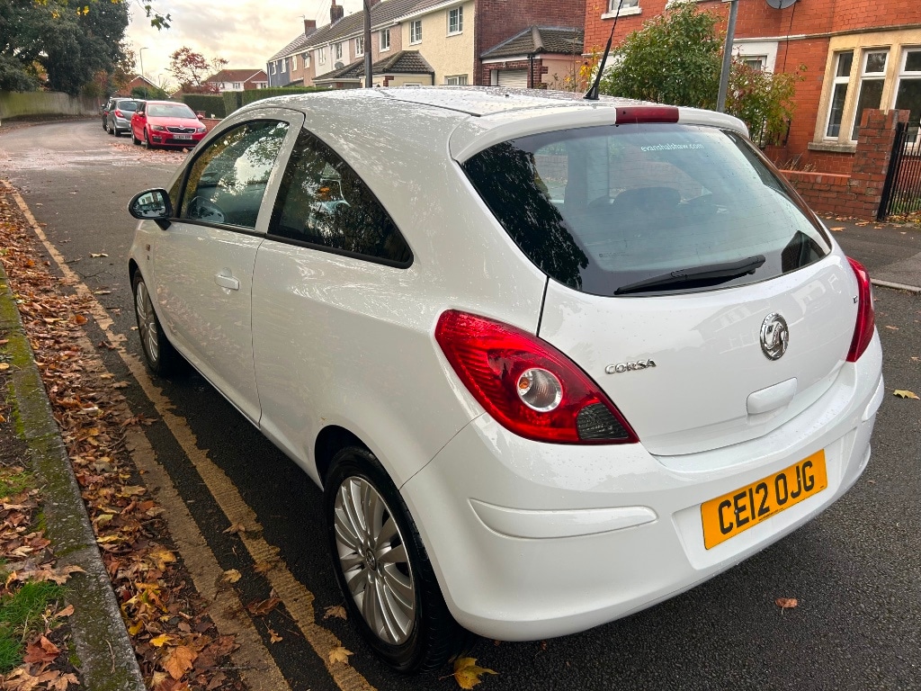 Used Vauxhall Corsa 2012 for sale - 76358310: Photo 2