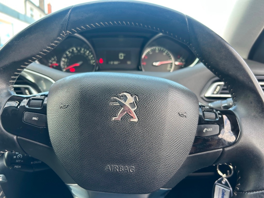 Used Peugeot 308 2017 for sale - 76230562: Photo 11