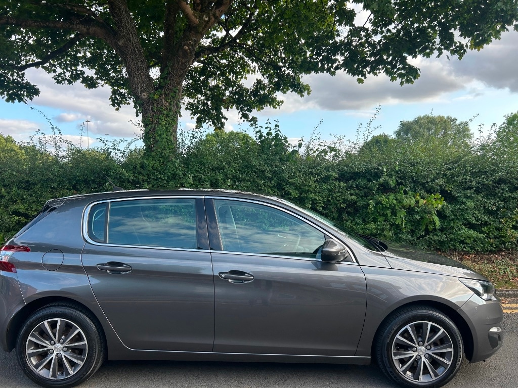 Used Peugeot 308 2017 for sale - 76230562: Photo 2