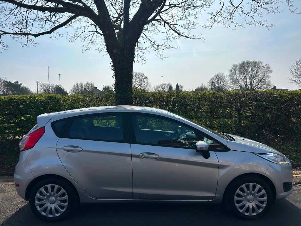 Used Ford Fiesta 2015 for sale - 77974705: Photo 2
