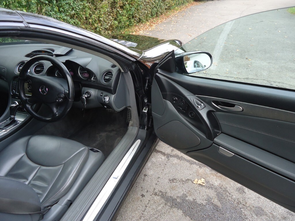 Used Mercedes-Benz SL 2005 for sale - 78219663: Photo 9