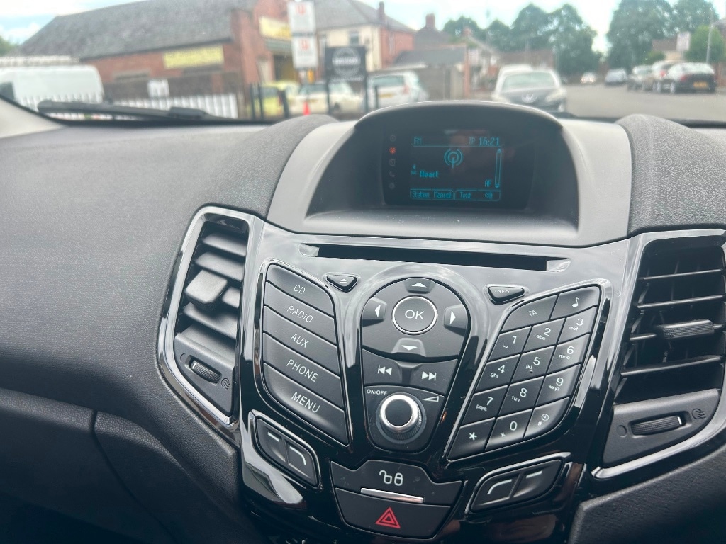 Used Ford Fiesta 2015 for sale - 76198674: Photo 11