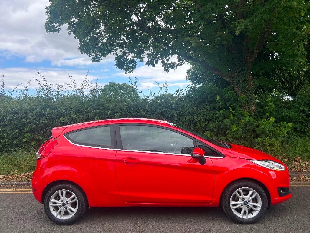 Used Ford Fiesta 2015 for sale - 76198674: Photo 2