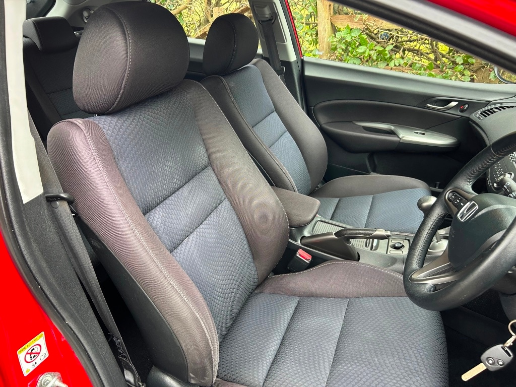 Used Honda Civic 2011 for sale - 76230563: Photo 10