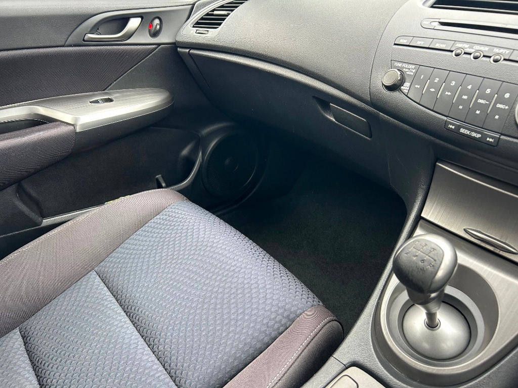 Used Honda Civic 2011 for sale - 76230563: Photo 16