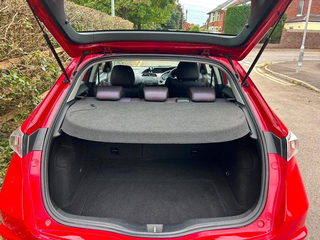 Used Honda Civic 2011 for sale - 76230563: Photo 7