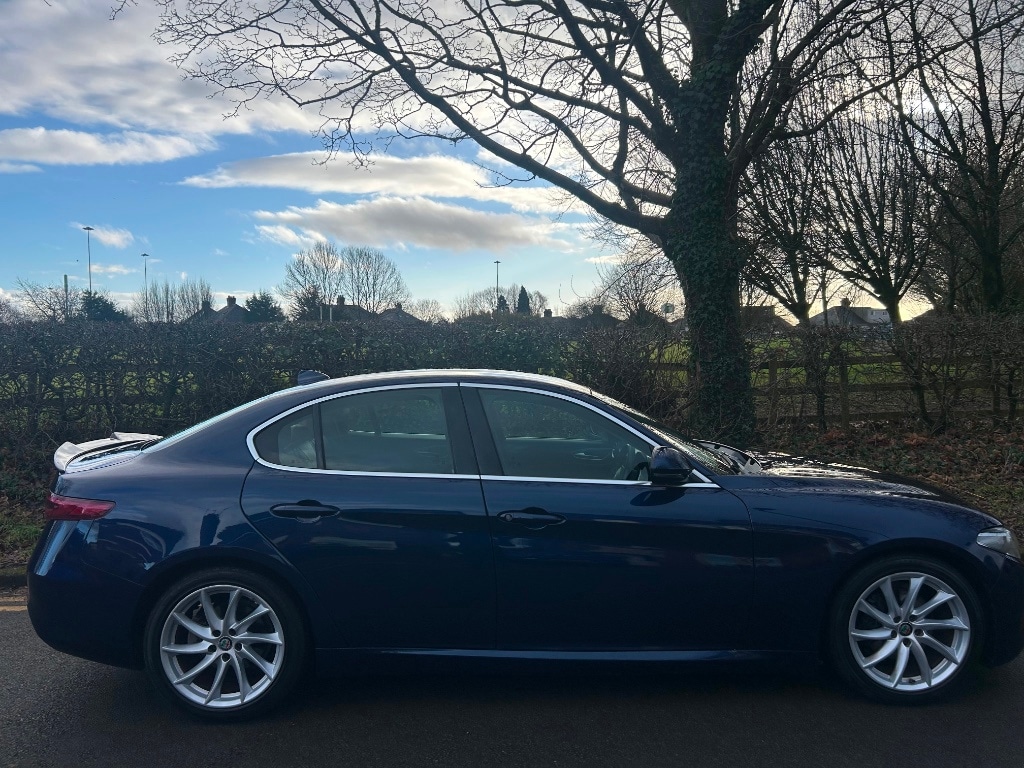 Used Alfa Romeo Giulia 2017 for sale - 77400145: Photo 2