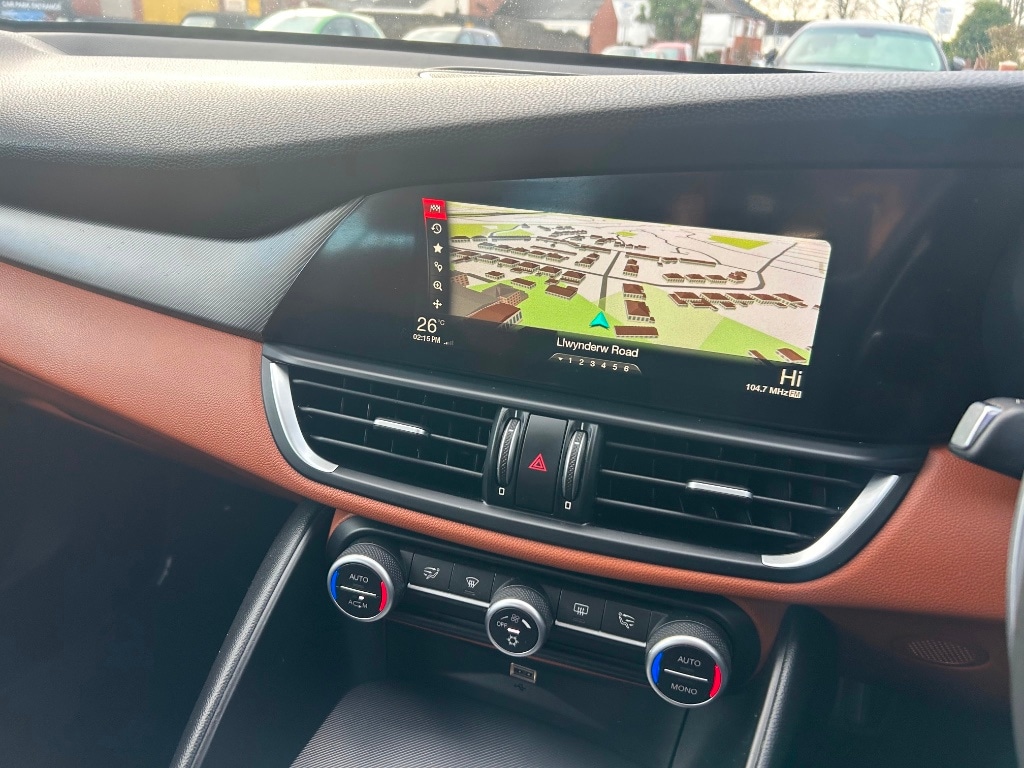 Used Alfa Romeo Giulia 2017 for sale - 77400145: Photo 9