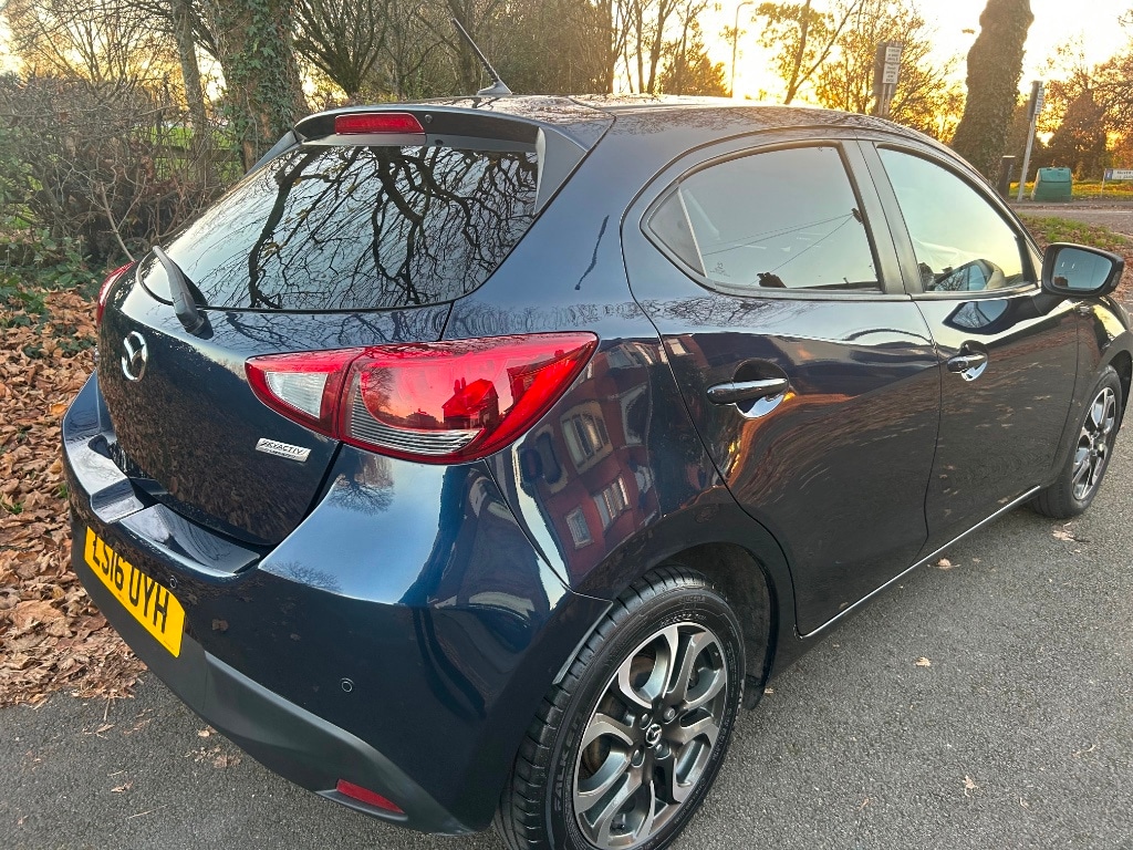 Used Mazda Mazda2 2016 for sale - 76527410: Photo 3