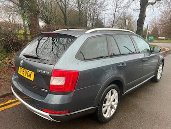 Used Skoda Octavia 2015 for sale - 76230556: Photo