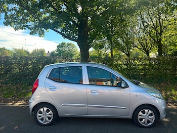 Used Hyundai i10 2012 for sale - 76250772: Photo 2