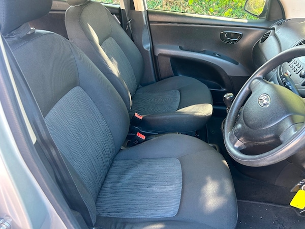 Used Hyundai i10 2012 for sale - 76250772: Photo 9