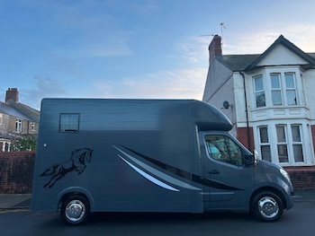 Used Nissan NV400 2018 for sale - 79060533: Photo