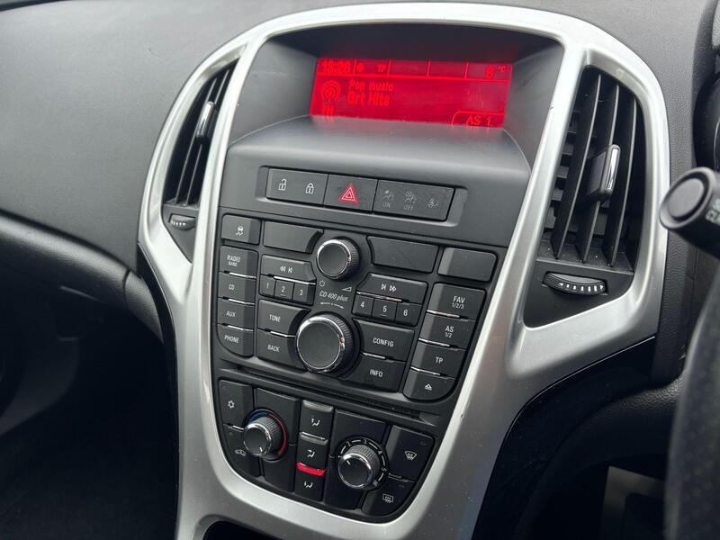 Used Vauxhall Astra 2015 for sale - 77574853: Photo 17
