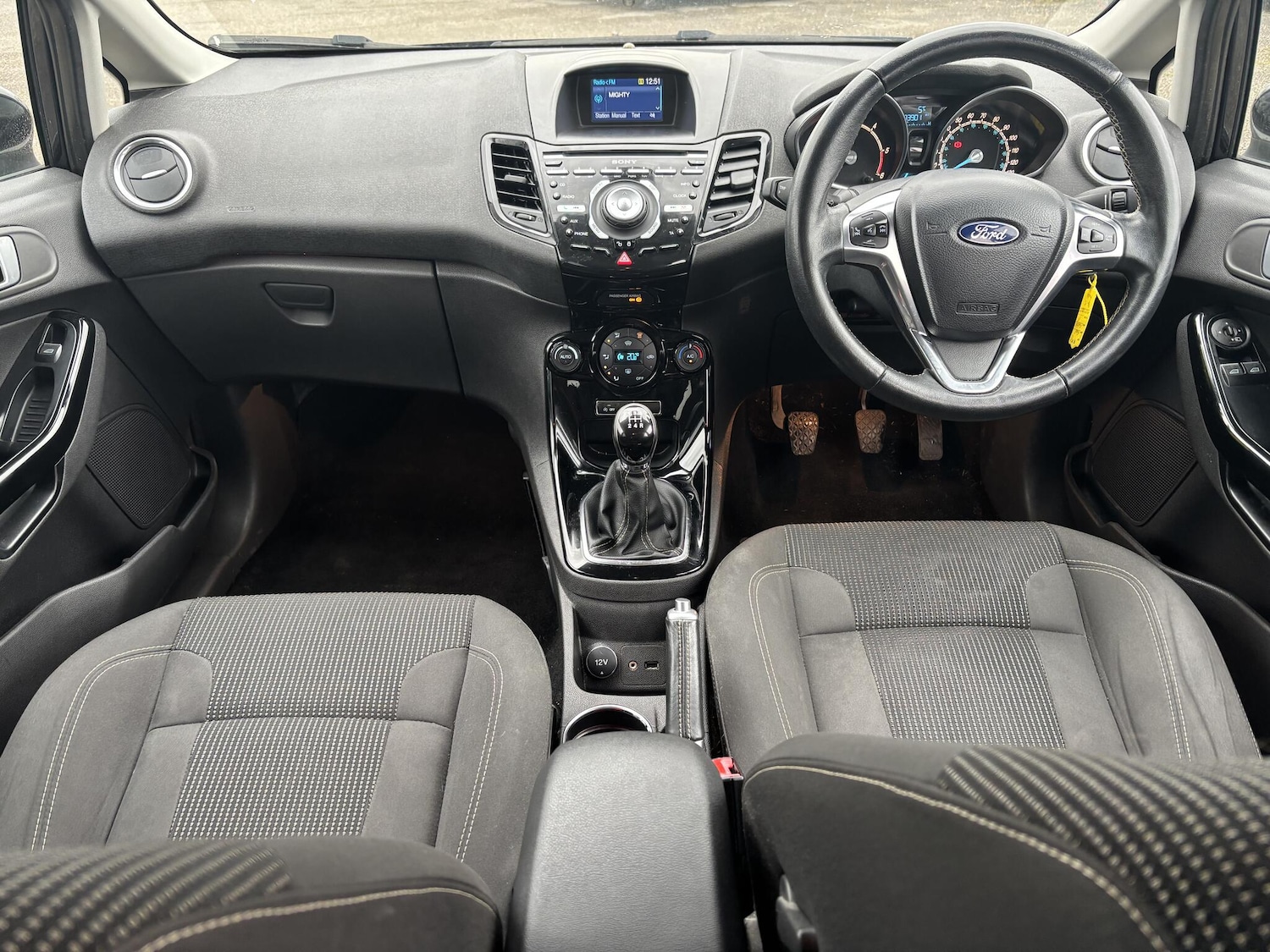 Used Ford Fiesta 2015 for sale - 77612412: Photo 2