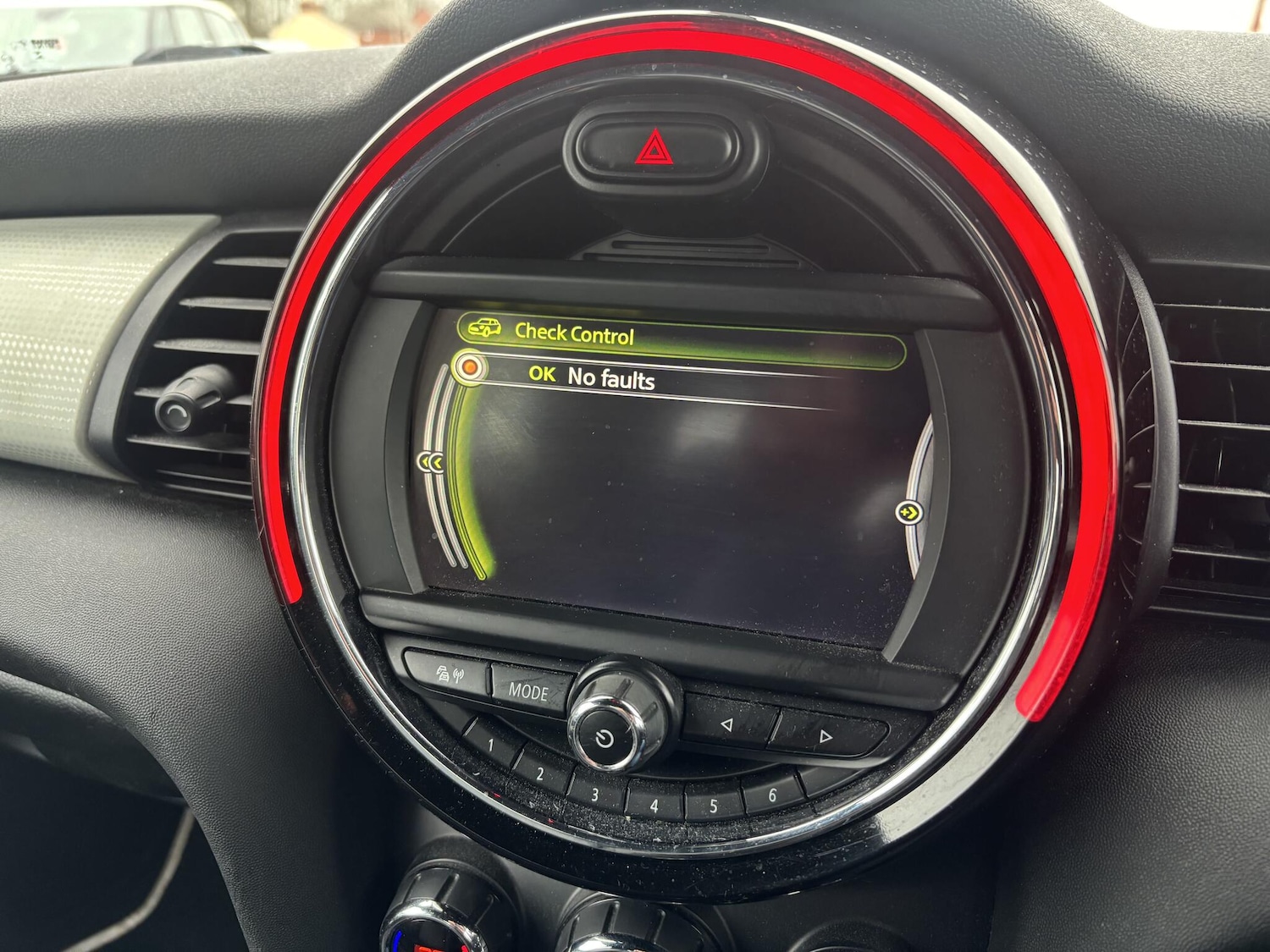 Used MINI Hatch 2015 for sale - 77611756: Photo 16