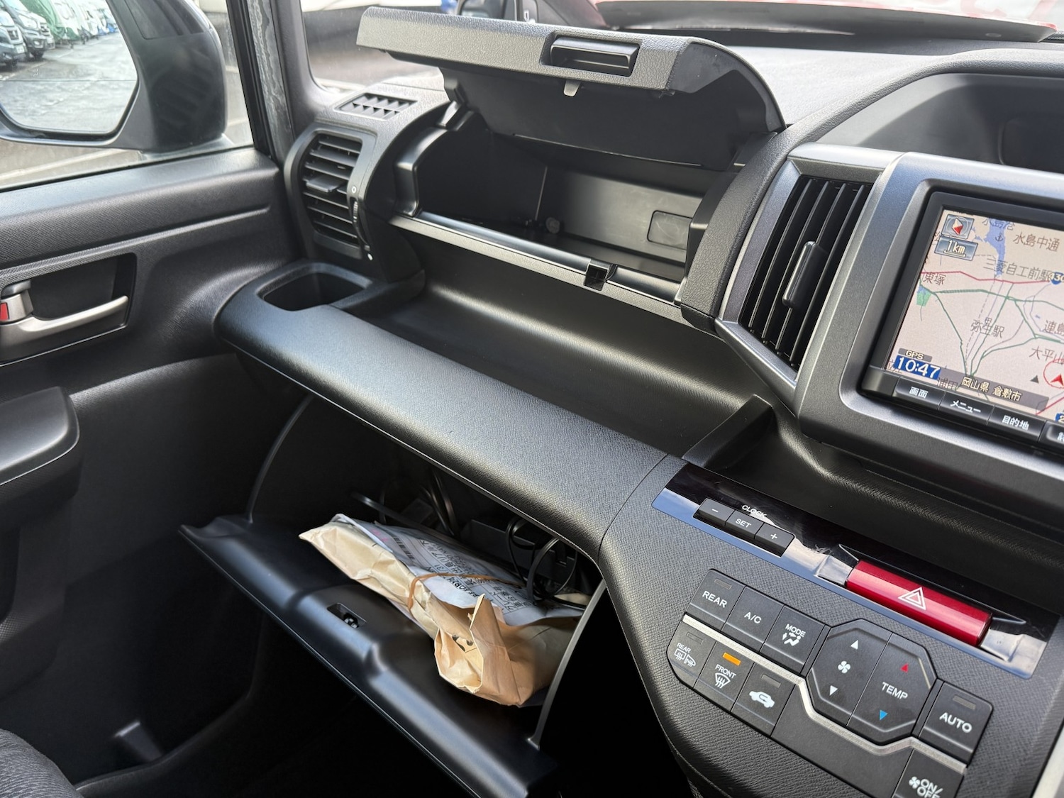 Used Honda Stepwagon 2024 for sale - 77789311: Photo 14