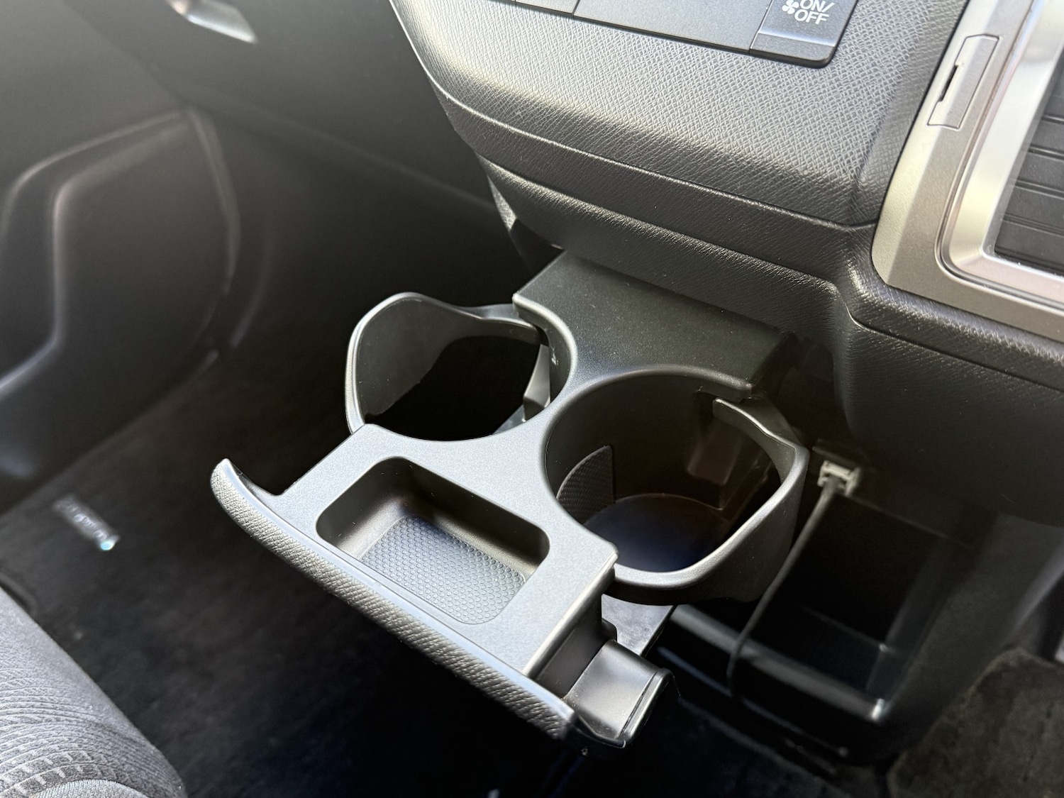 Used Honda Stepwagon 2024 for sale - 77789311: Photo 17