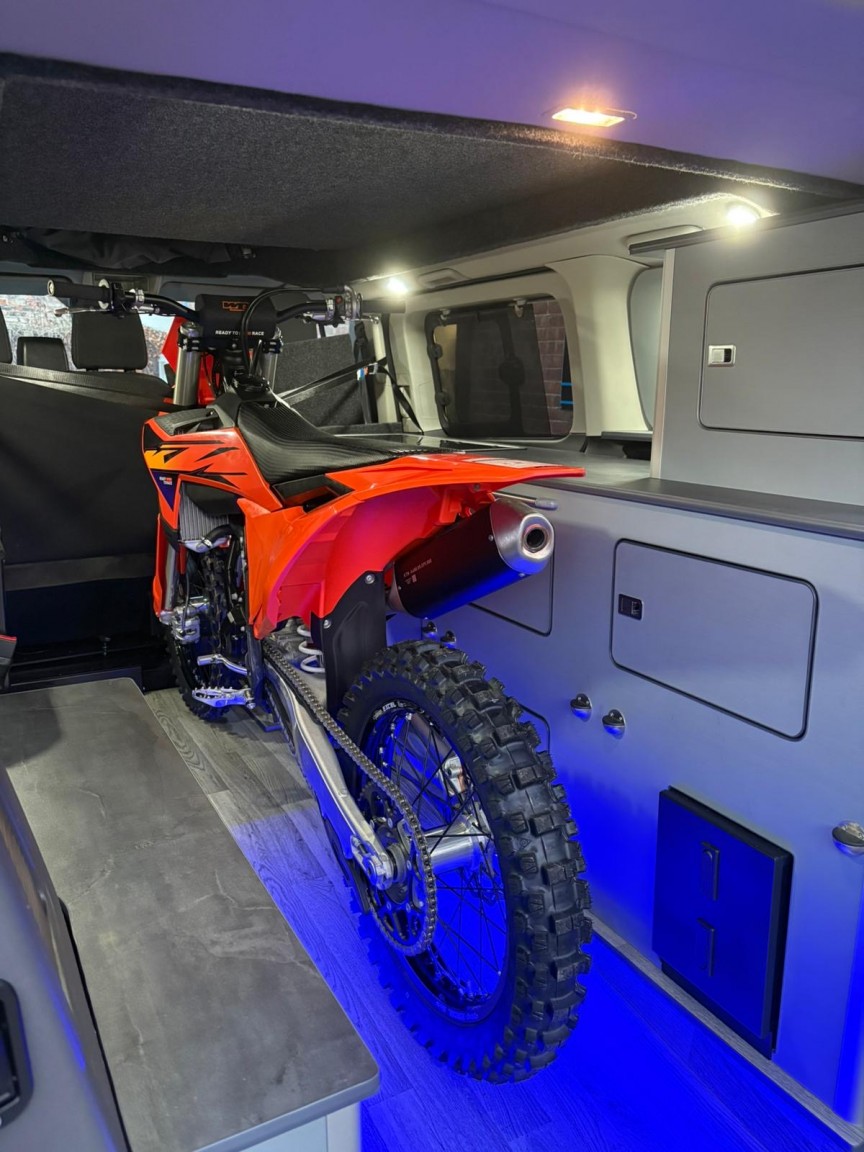 Used Ford Tourneo Custom 2018 for sale - 77789364: Photo 42