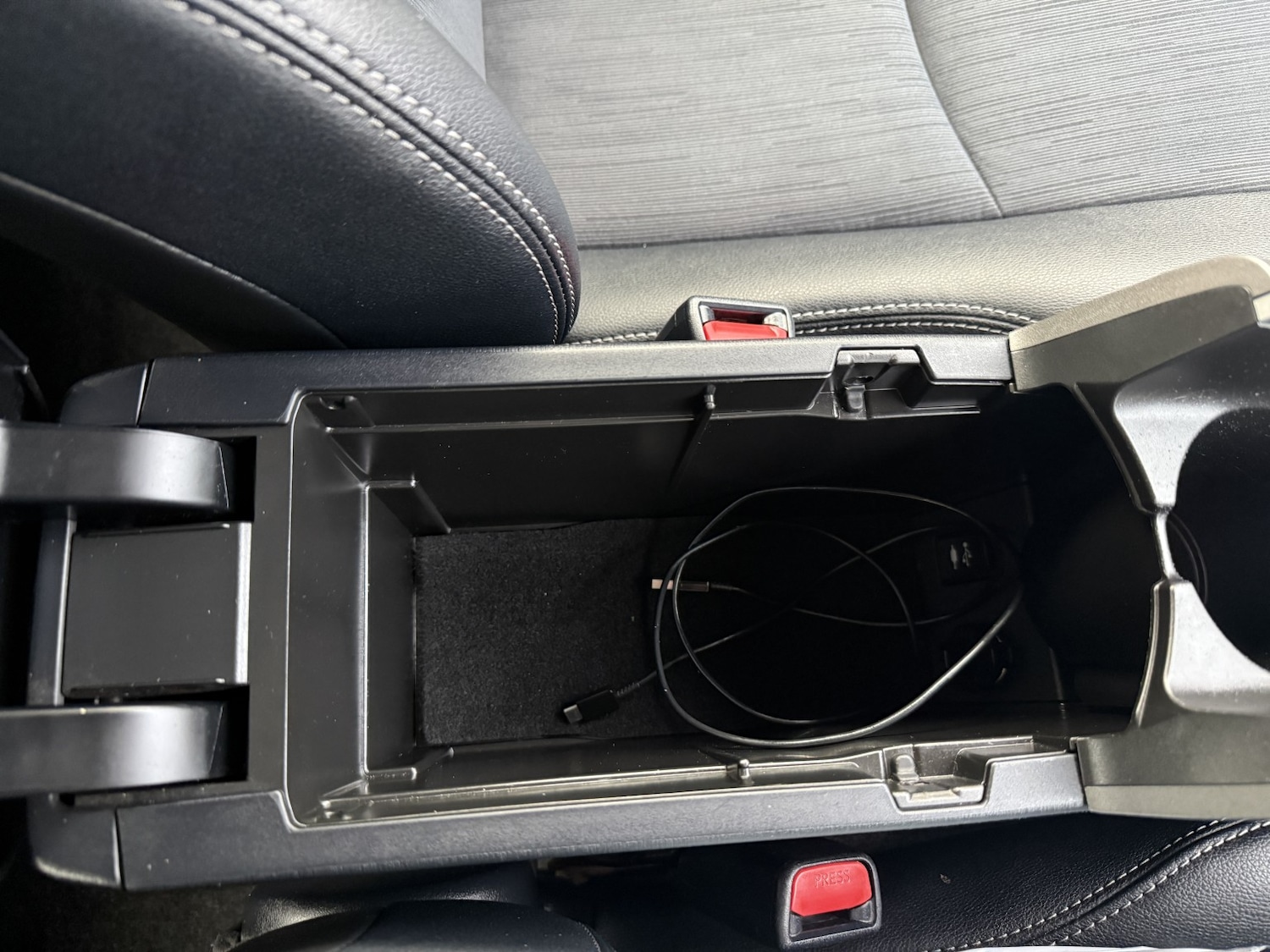 Used Toyota Prius 2016 for sale - 78105916: Photo 38